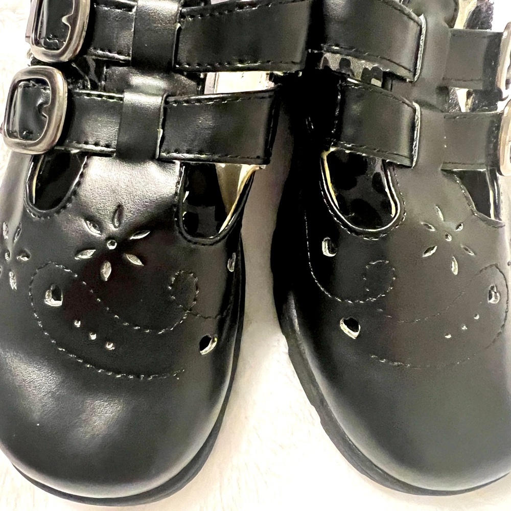 3/$20 - Wonderkids Black Velcro Saden Mary Jane Shoes - Little Girl